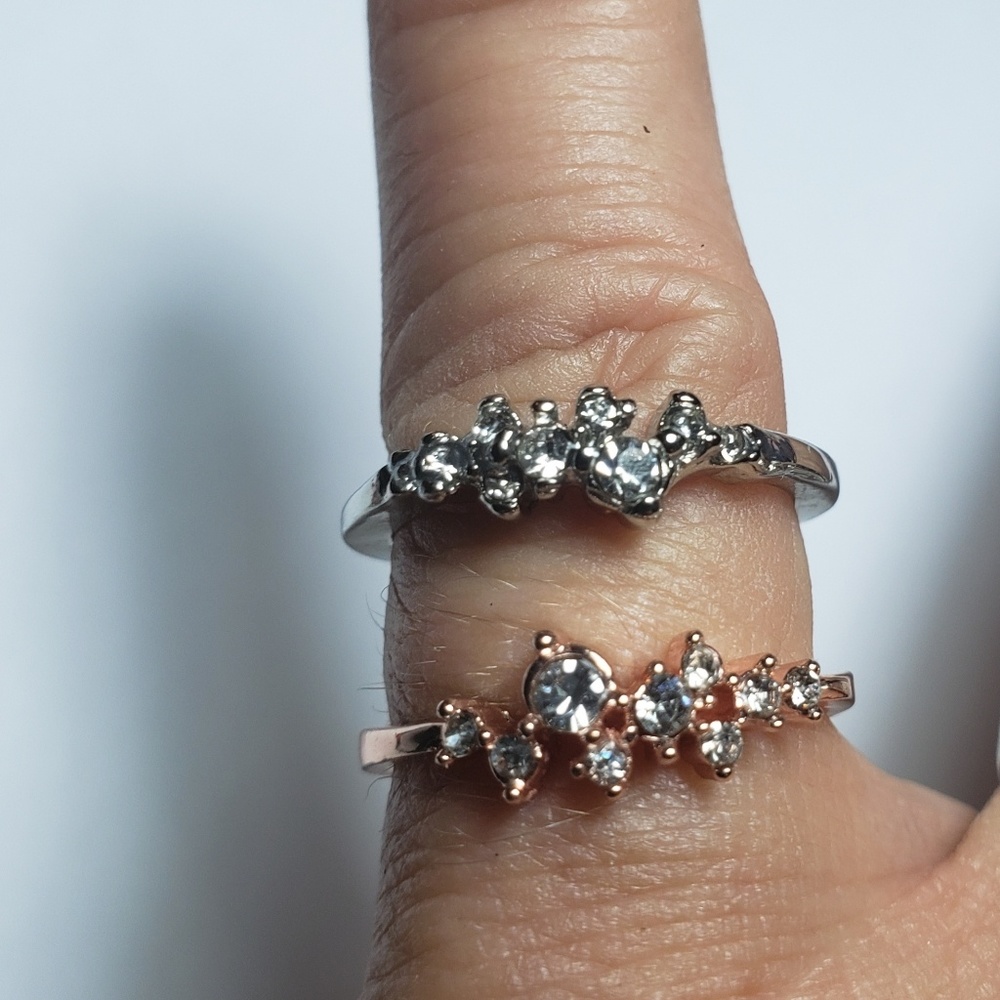Dainty CZ crystal right hand ring - Picture 3 of 7